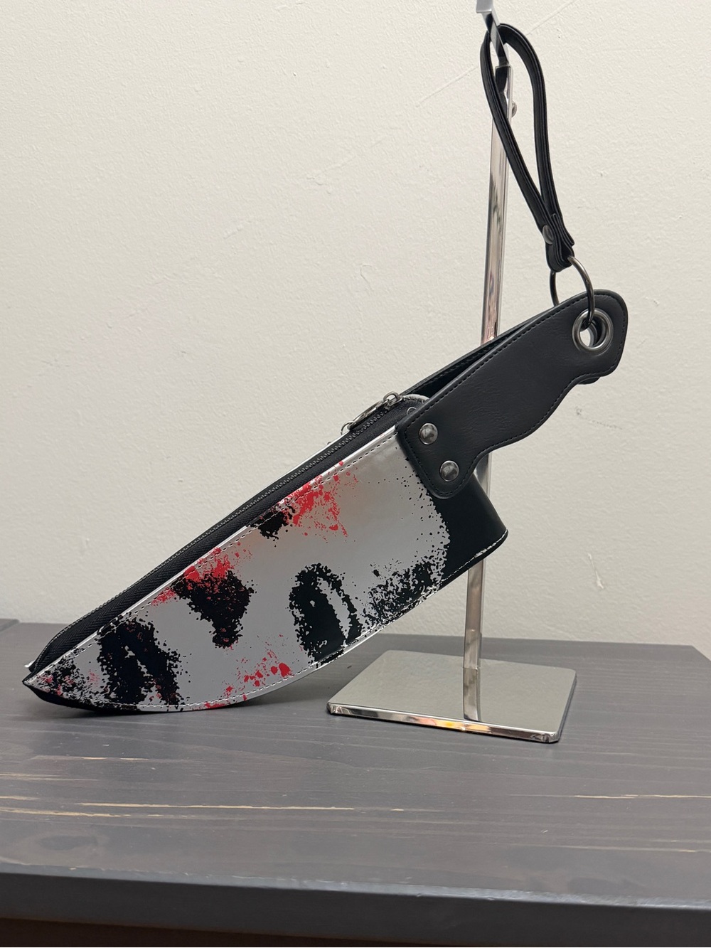 Halloween II Mike Meyers Knife Clutch EUC